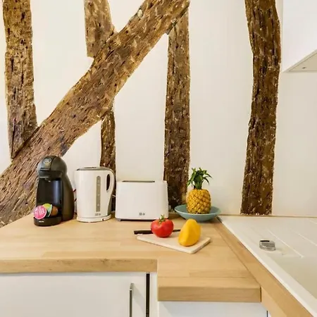Juliette - Tiny 1Br Pantheon Luxembourg Hideaway-3